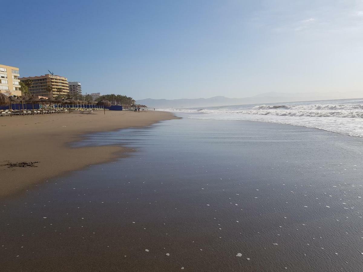 Lujoso Estudio Frontal Al Mar Torremolinos Esterno foto
